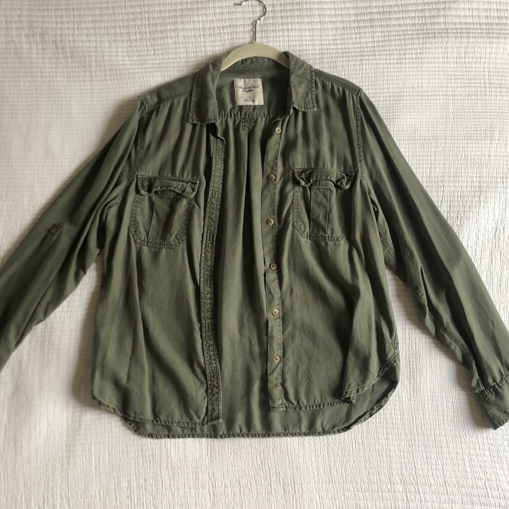 AEO Dark Green Button-Up